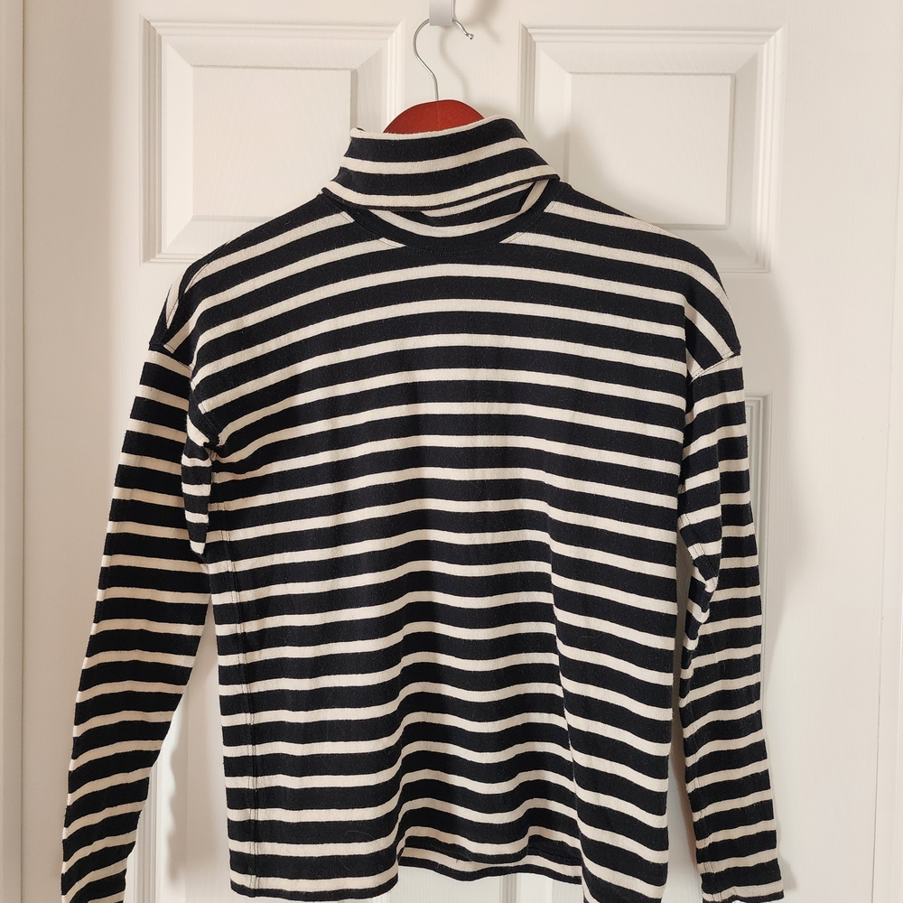 J. Crew Black & White Striped 100% Cotton Turtleneck - Classic Preppy & Chic!